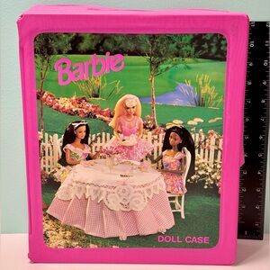 1989 Barbie Garden Tea Party Picnic Doll Case